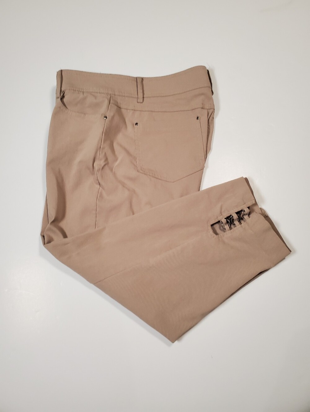 Verve Khaki Capri Pants Size 14 Silver Tone Ring Accent Cuff
